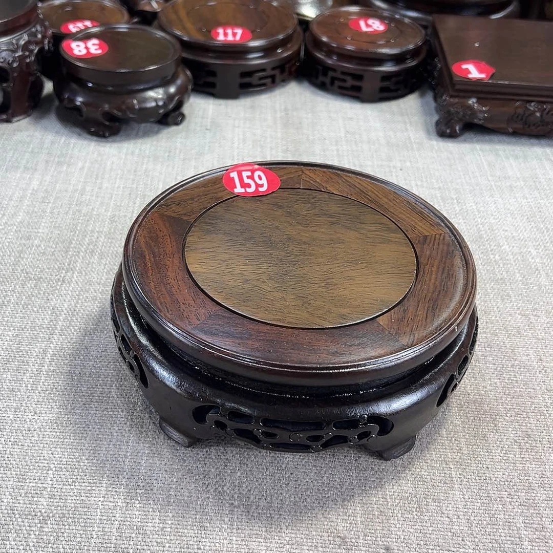 红木底座精雕工艺品