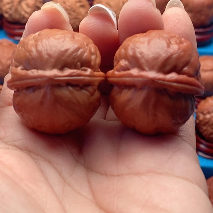 核桃精品文玩核桃手捻河豚