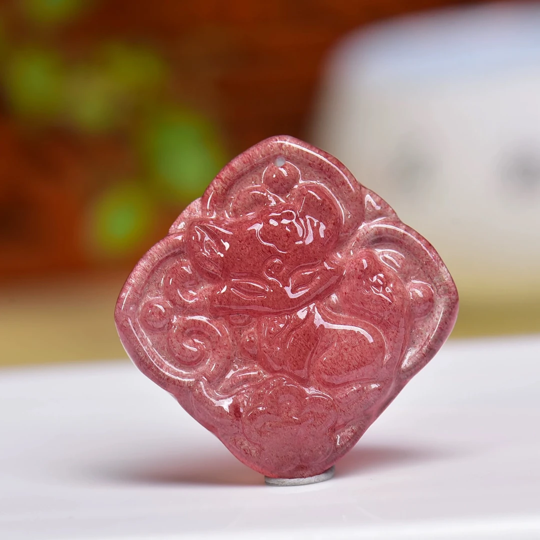 天然水晶草莓晶雕刻方牌狐狸吊坠项链DIY女款手串手链配珠子礼物