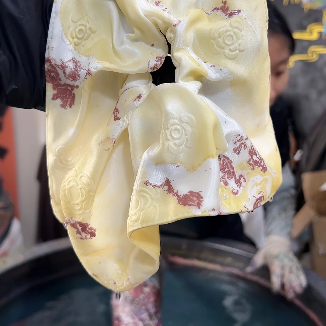 538山茶方巾发圈黄花落