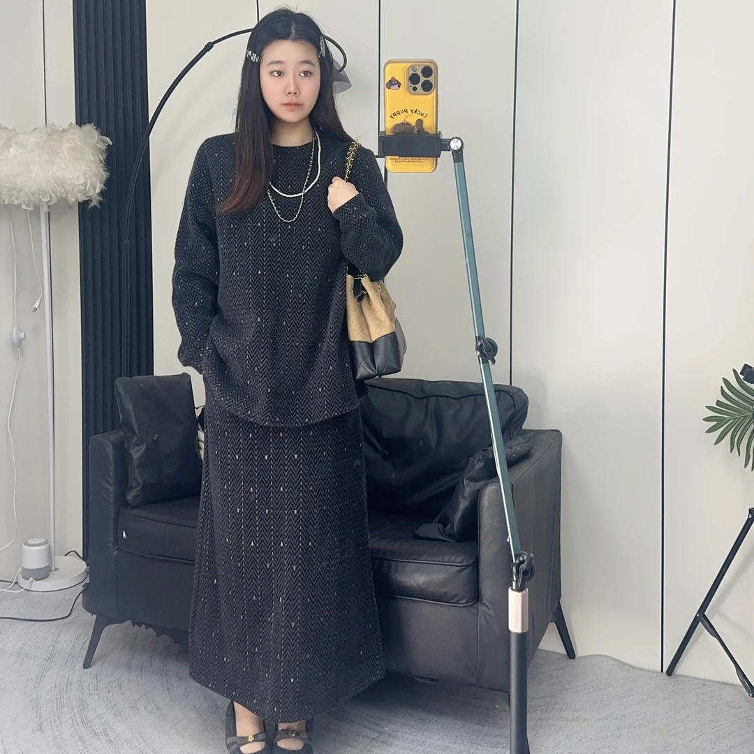 高级感慵懒风设计感套装女2025秋冬新款圆领上衣开叉半身裙两件套