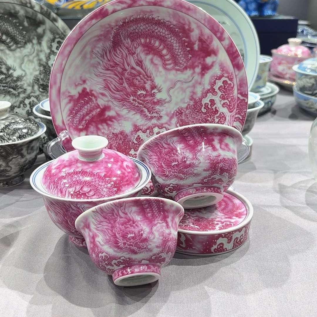 瓷片景德镇瓷器精品陈列