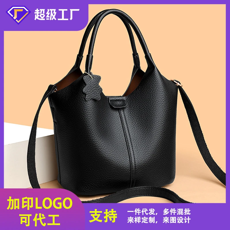 法式手拎包大容量女士水桶斜挎包新款百搭通勤中年软皮手提斜挎包