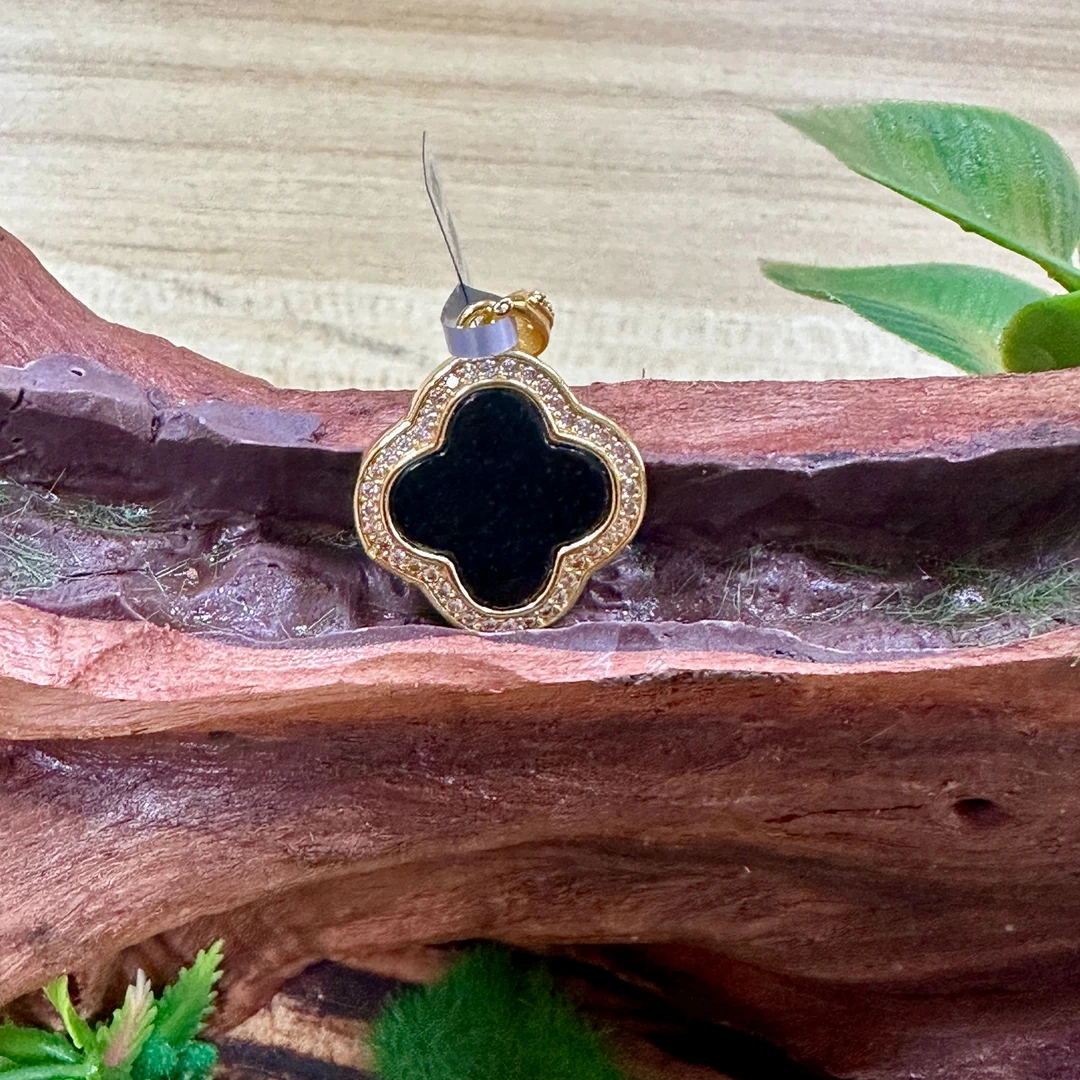 天然A货翡翠四叶草（多样性发一）ZT32383K