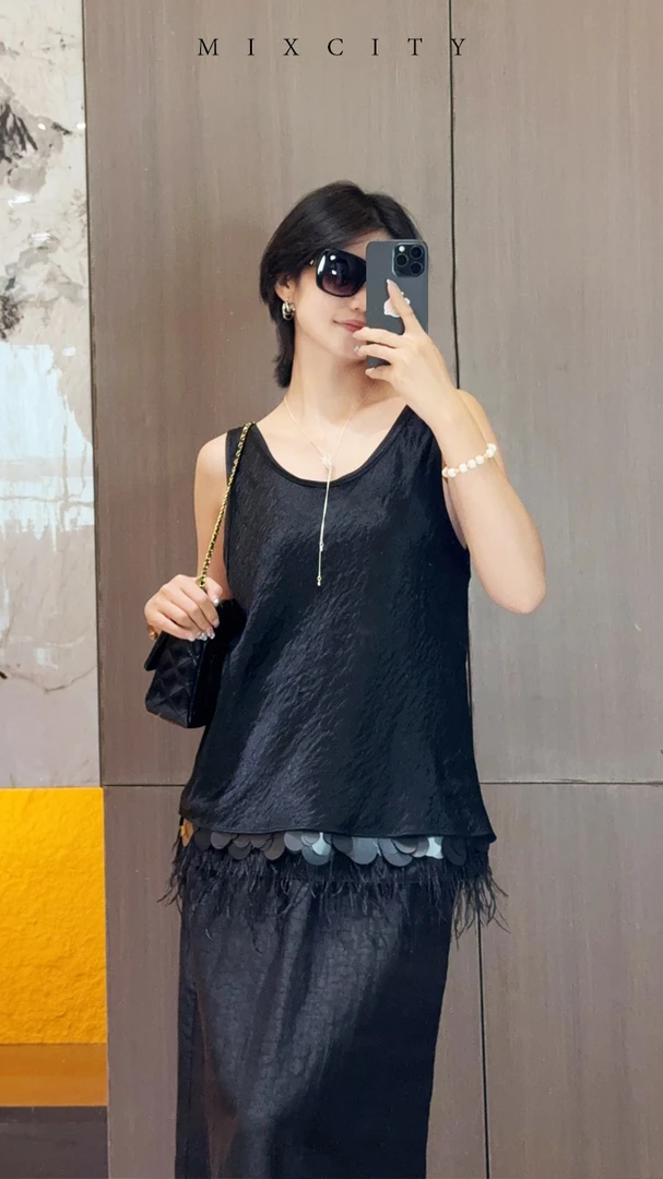 【亚楠本楠】黑天鹅吊带◆醋酸缎面羽毛珠片高级感100%醋酸背心7846