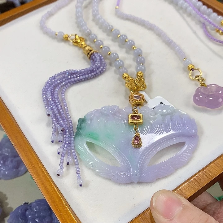 翡翠未镶嵌颈饰翡翠吊坠