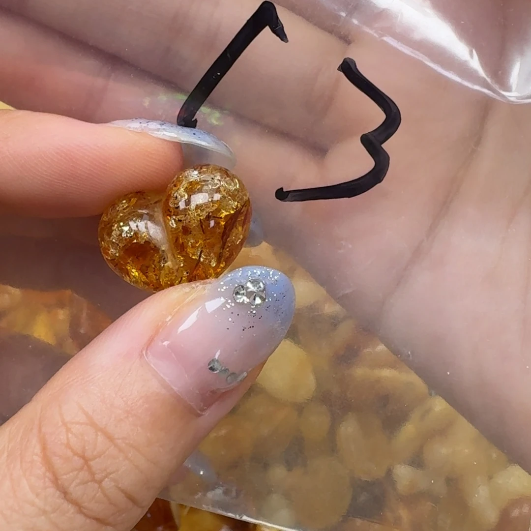 琥珀未镶嵌珠宝奇石