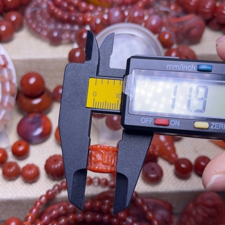 南红玛瑙未镶嵌手链六字真言