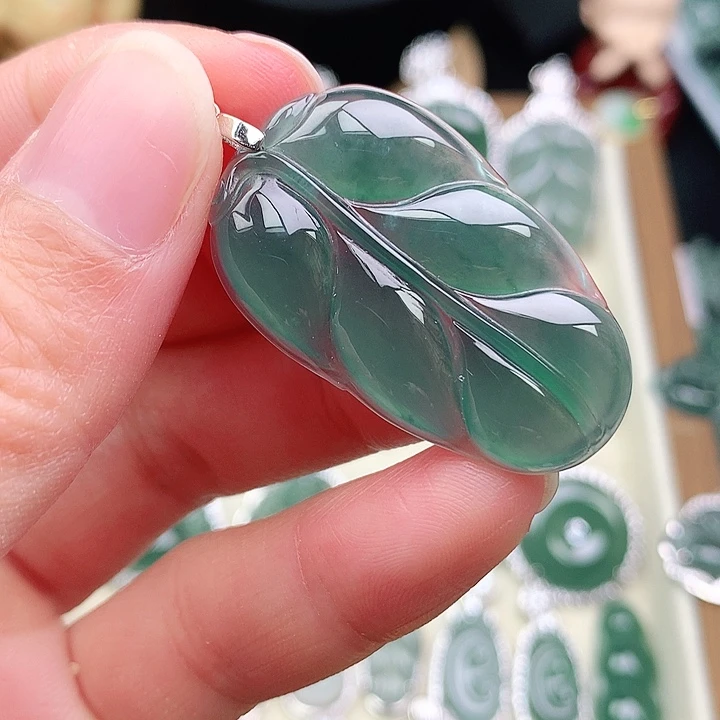 颈饰未镶嵌翡翠吊坠