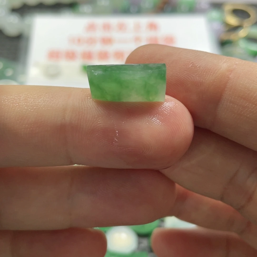 未镶嵌定制翡翠翡翠