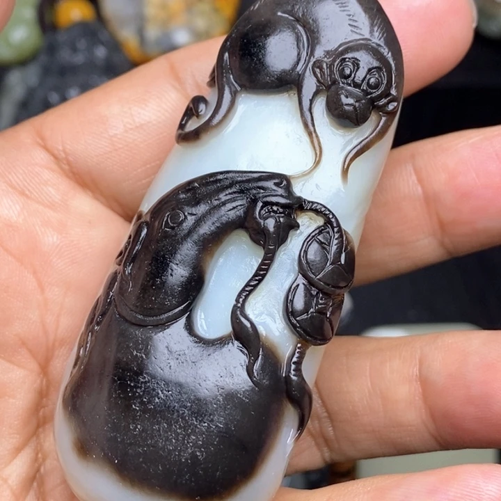 颈饰未镶嵌和田玉