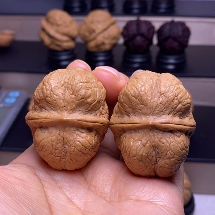 文玩核桃把件方尊47