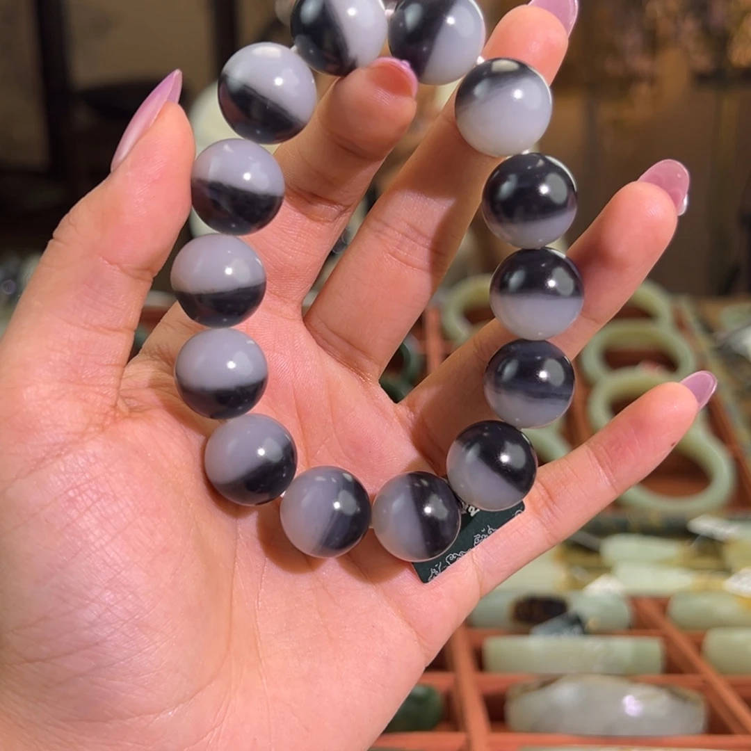 和田玉（墨玉）未镶嵌手链