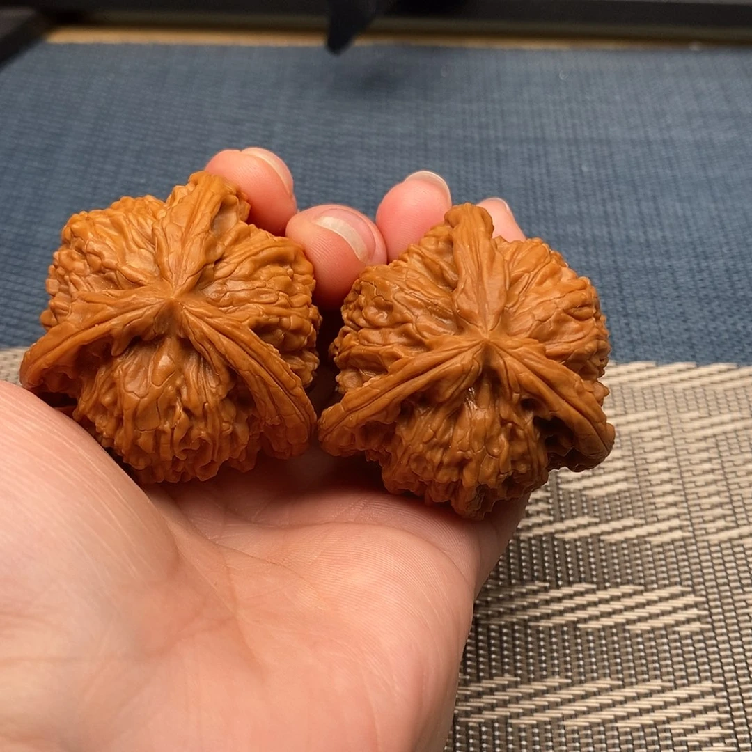 烹***味文玩核桃吊坠三棱