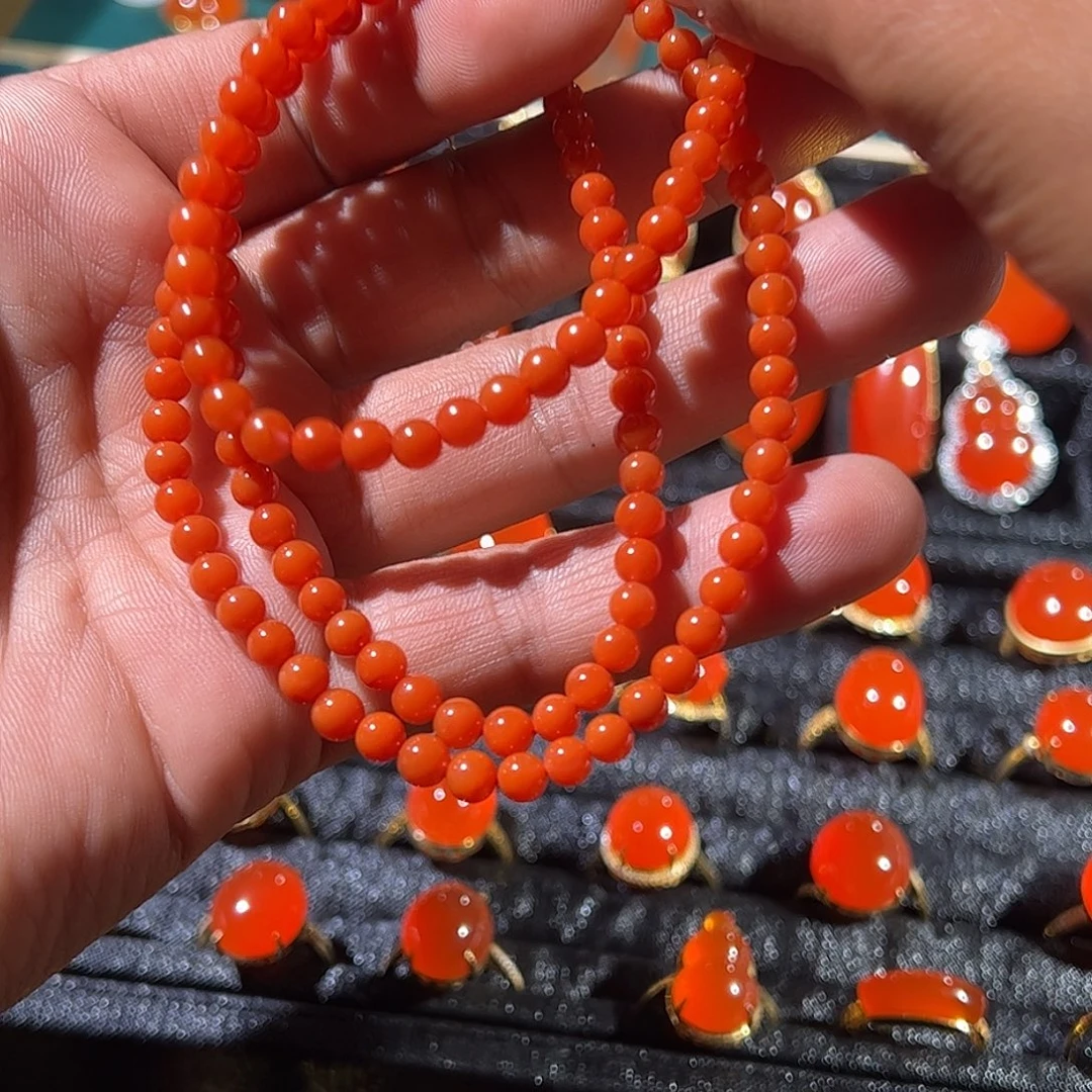 南红玛瑙未镶嵌颈饰