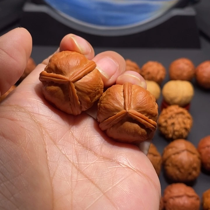 羊***驼吊坠文玩核桃精品小手捻