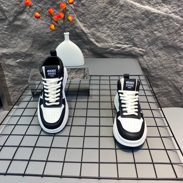 运动休闲鞋潮流风板鞋高帮休闲鞋春秋冬季高帮拼色运动鞋男鞋