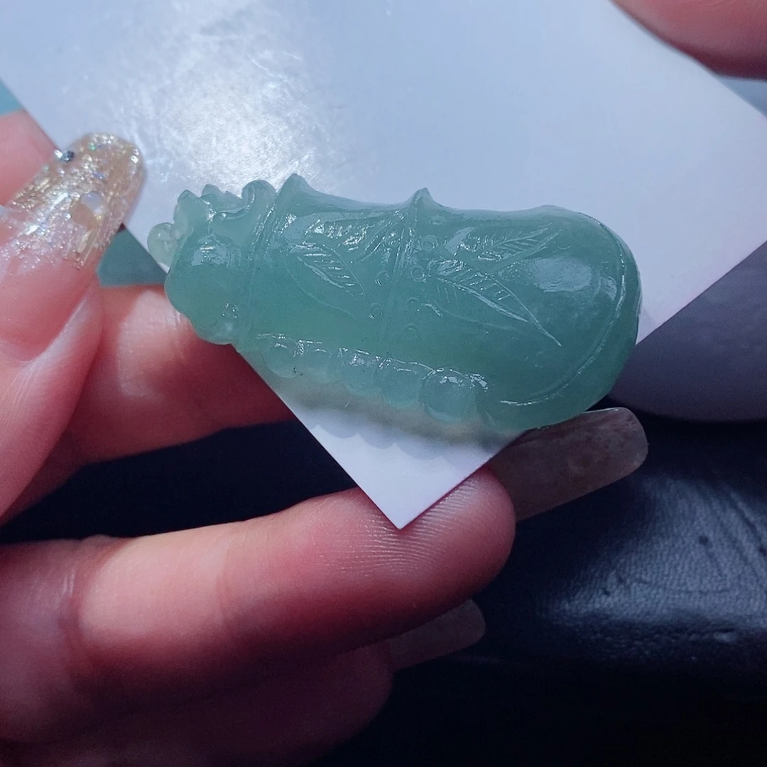 定制翡翠未镶嵌翡翠