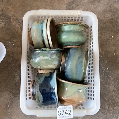 紫砂花盆742微瑕品口径7到8左右