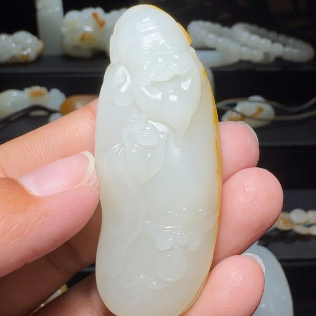 曙***哥和田玉未镶嵌颈饰