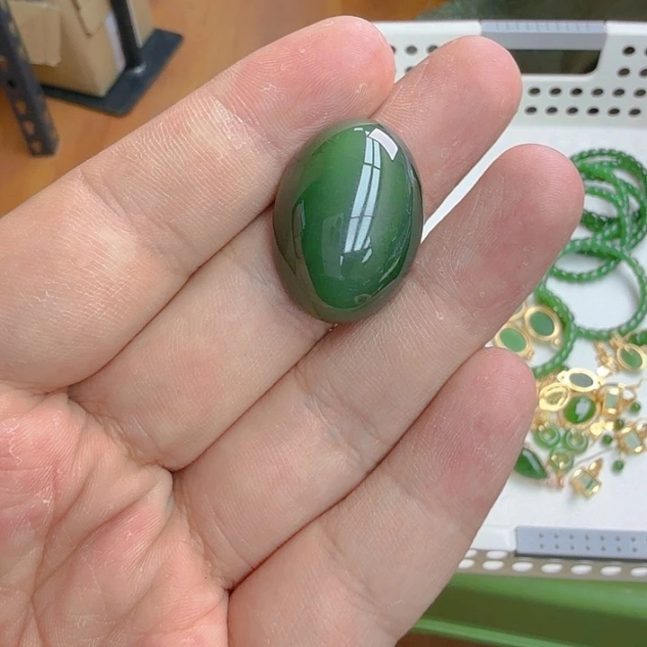 和田玉（碧玉）颈饰未镶嵌