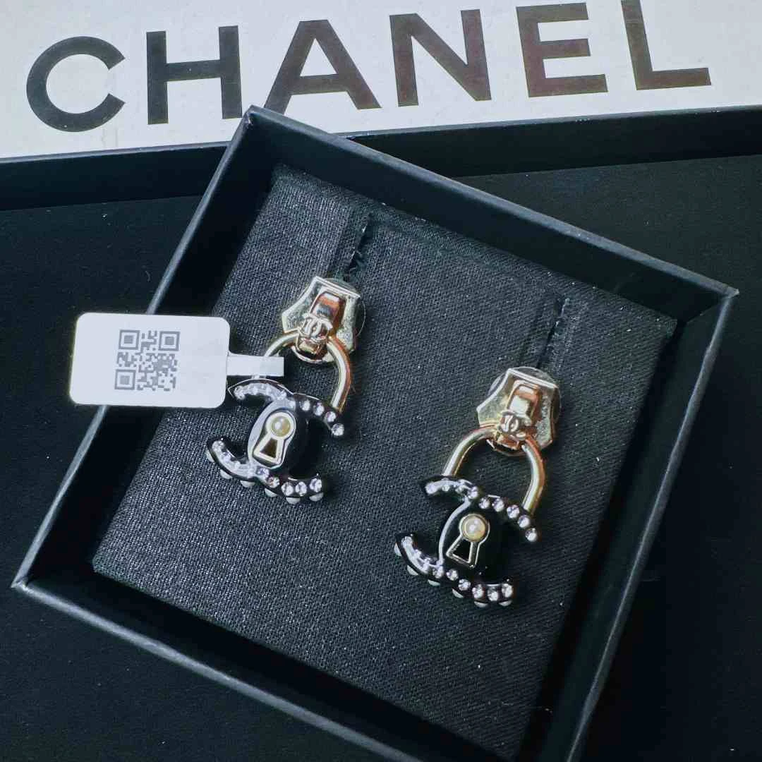 95新 Chanel/香奈儿 柚礼中古/香奈儿黑色双C拉链耳钉LZ503268