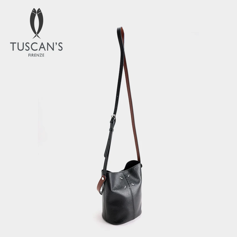 TUSCAN'S简约女士百搭通勤水桶包休闲小众单肩包时代双鱼
