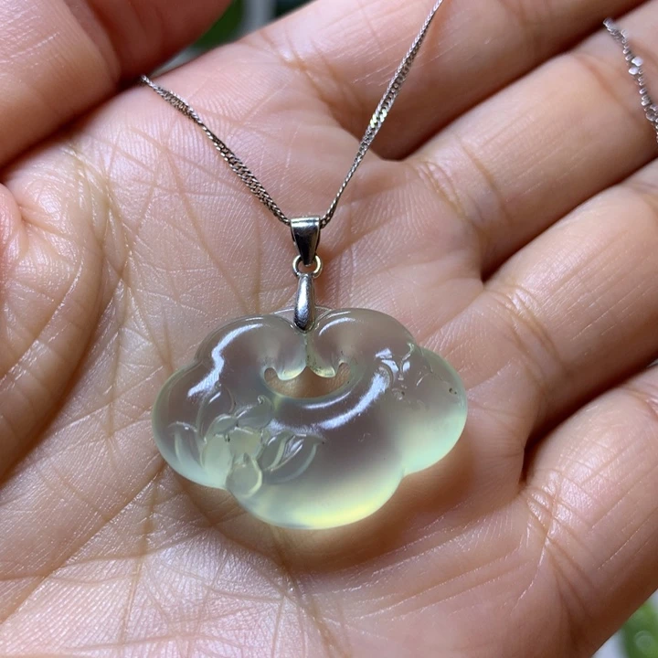 岫玉颈饰银S925镶嵌吊坠