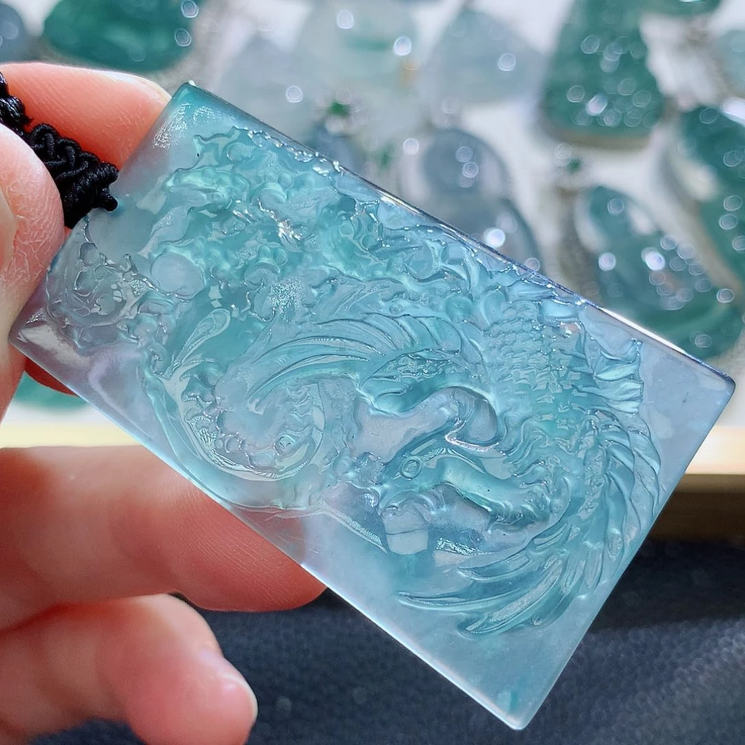 翡翠挂件未镶嵌翡翠