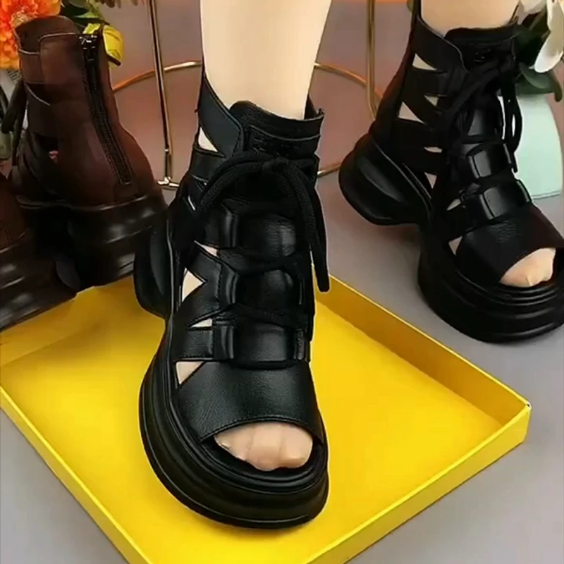 软皮厚底罗马凉鞋女2025夏季新款鱼嘴镂空软底轻便厚底马丁靴女