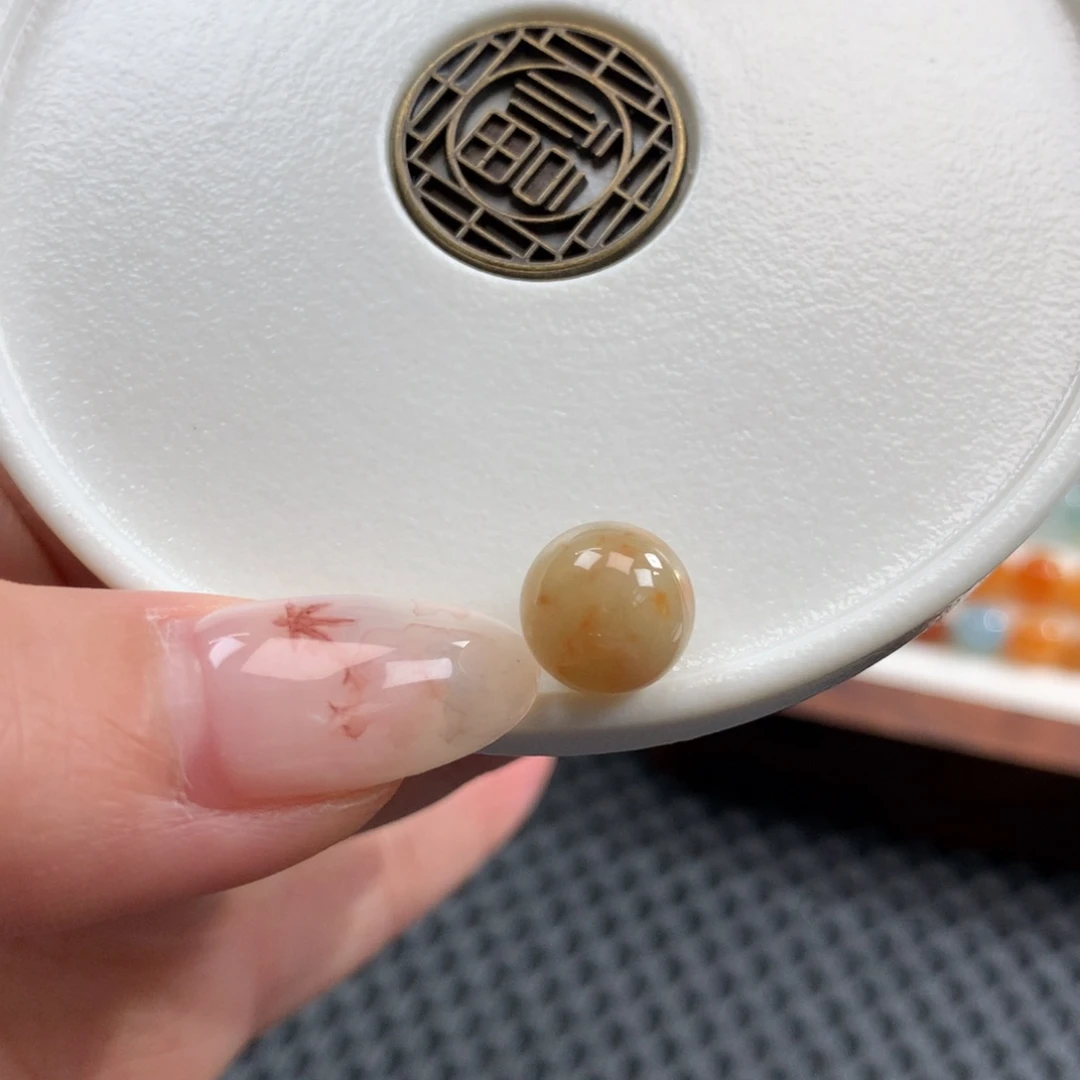 未镶嵌定制翡翠卡10特色枫叶红圆珠