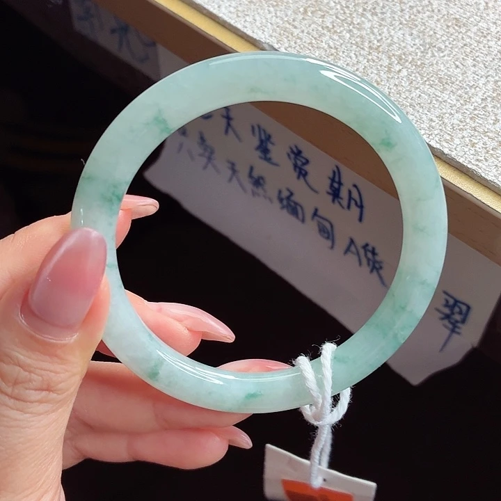 翡翠未镶嵌手镯手镯
