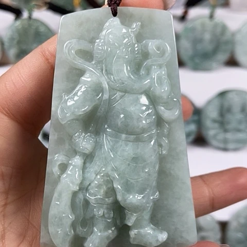 翡翠颈饰未镶嵌关二爷福利翡翠