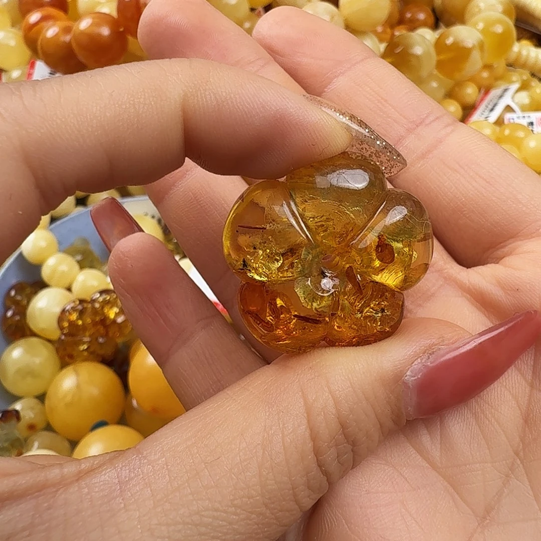 琥珀未镶嵌珠宝奇石