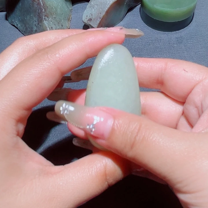 和田玉（糖玉）未镶嵌珠宝奇石