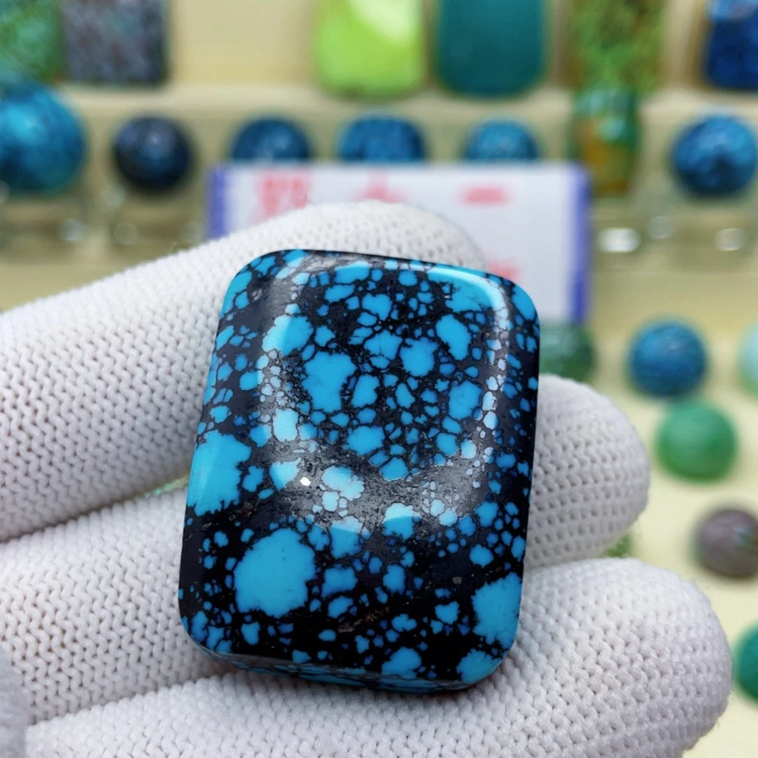 未镶嵌绿松石颈饰