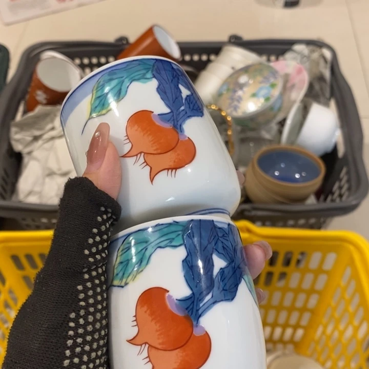 行***者在干嘛啊亲爱勒这样