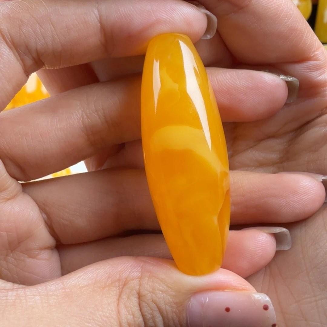 琥珀未镶嵌颈饰纯天然琥珀蜜蜡无优化