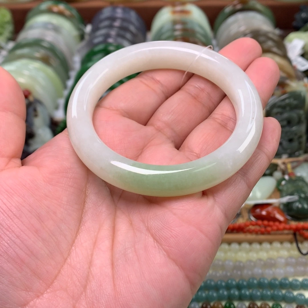 和田玉未镶嵌手镯56口径