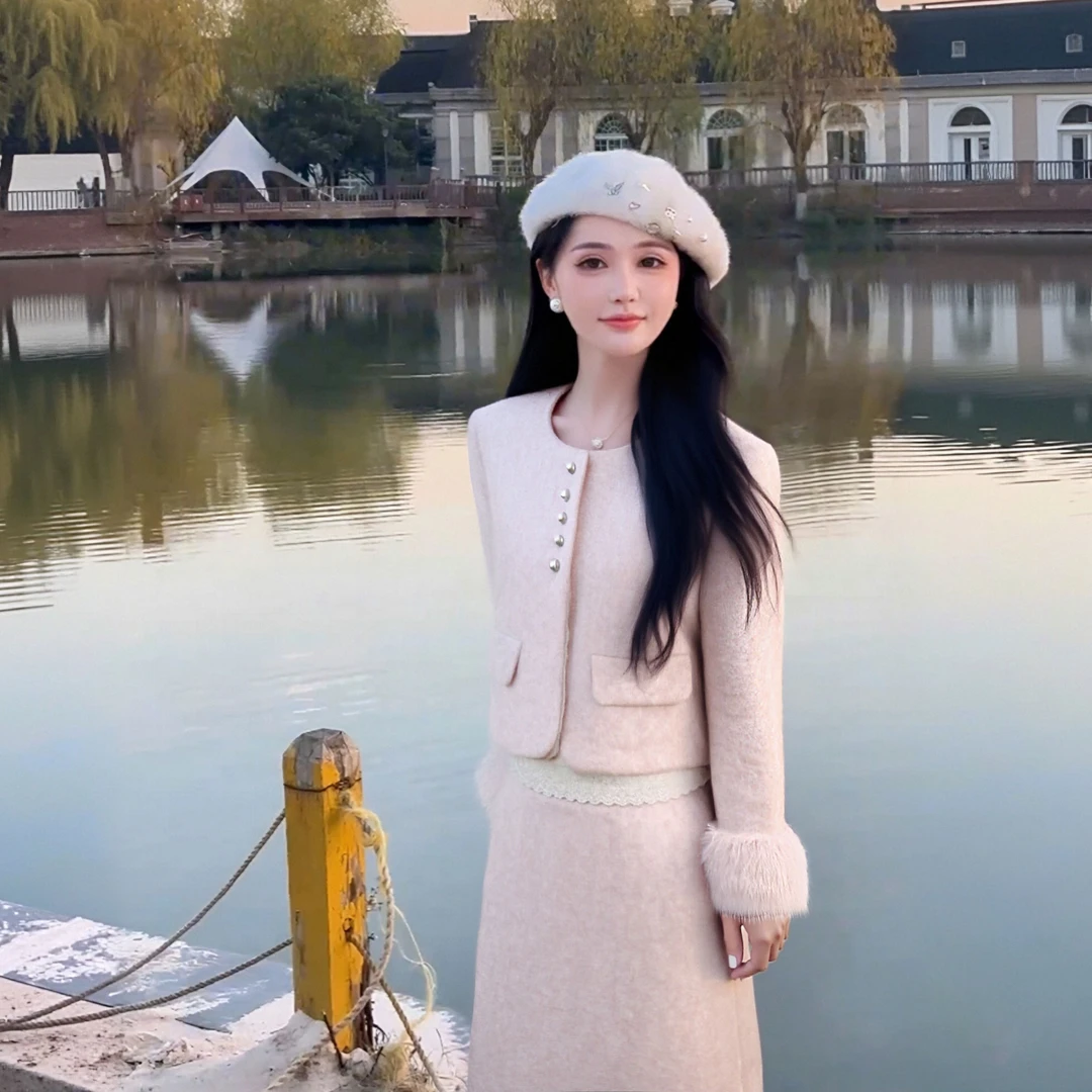 B【两件套】【有里布】2025冬季小香风套装外套半身裙女装两件套D3995