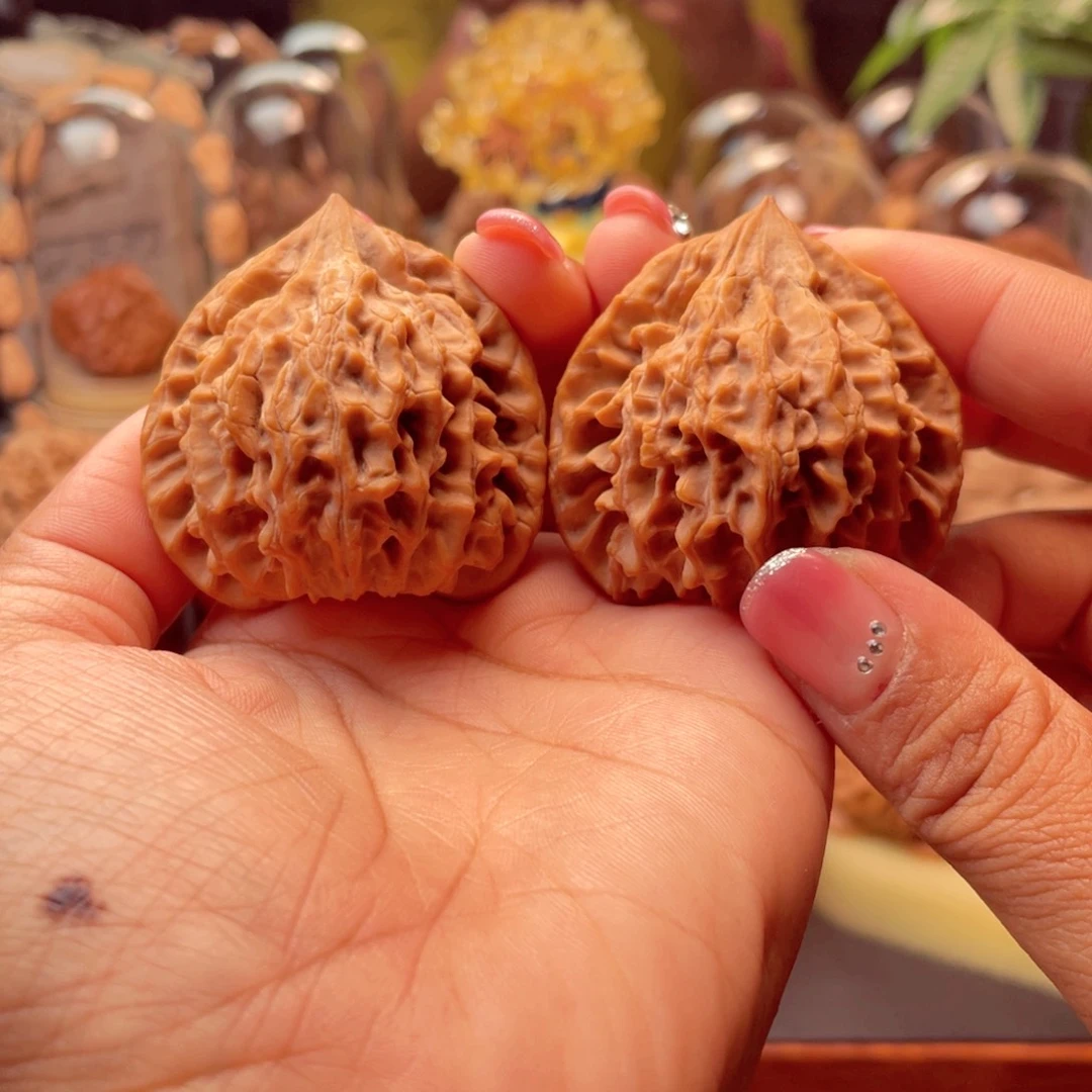 眯***儿把件文玩核桃龙门剑43