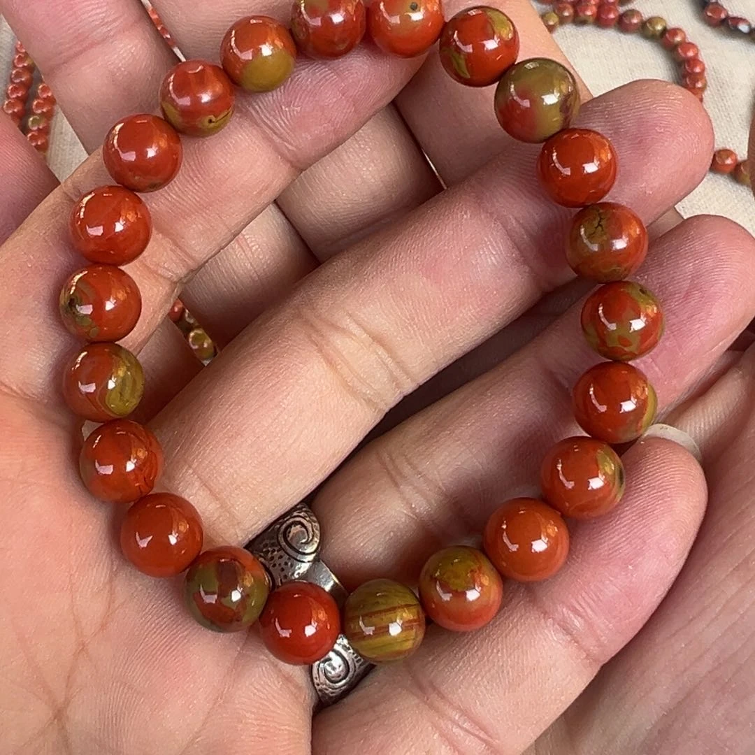 南红玛瑙手串未镶嵌N****?