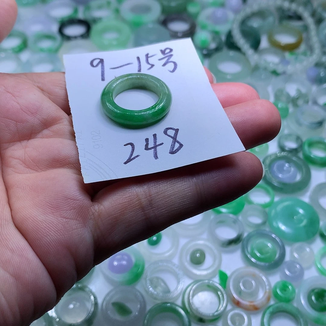 未镶嵌定制翡翠翡翠