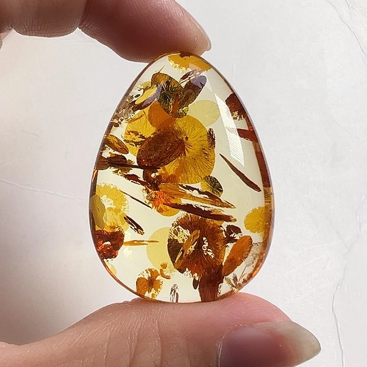 未镶嵌颈饰琥珀（花珀）