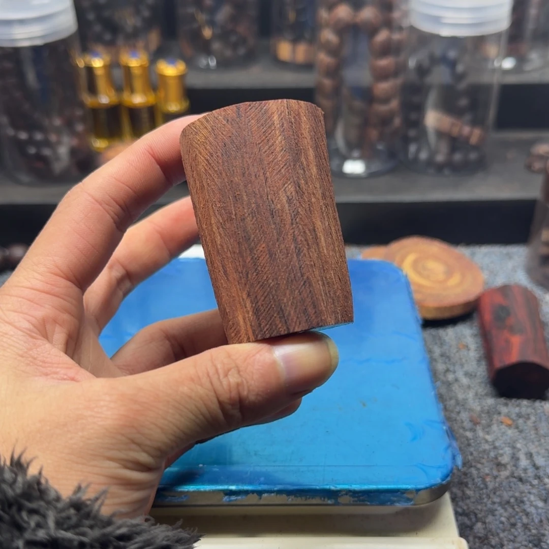 藤类高端手把件降真香