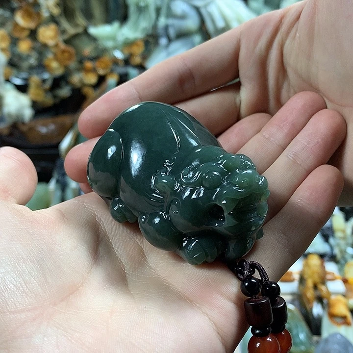 和田玉(糖玉)挂件未镶嵌军**家