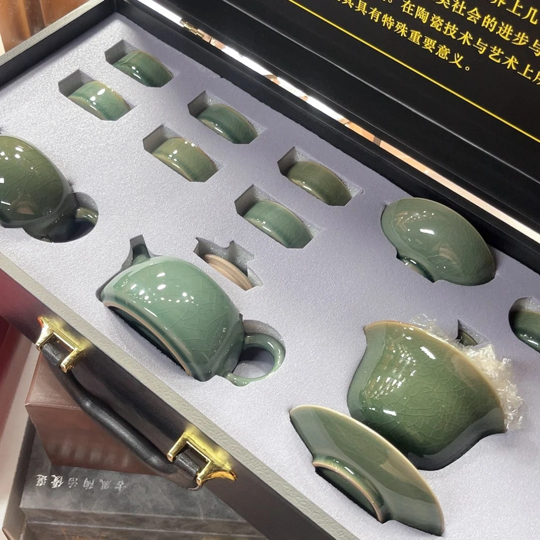 孤品茶具套装等。