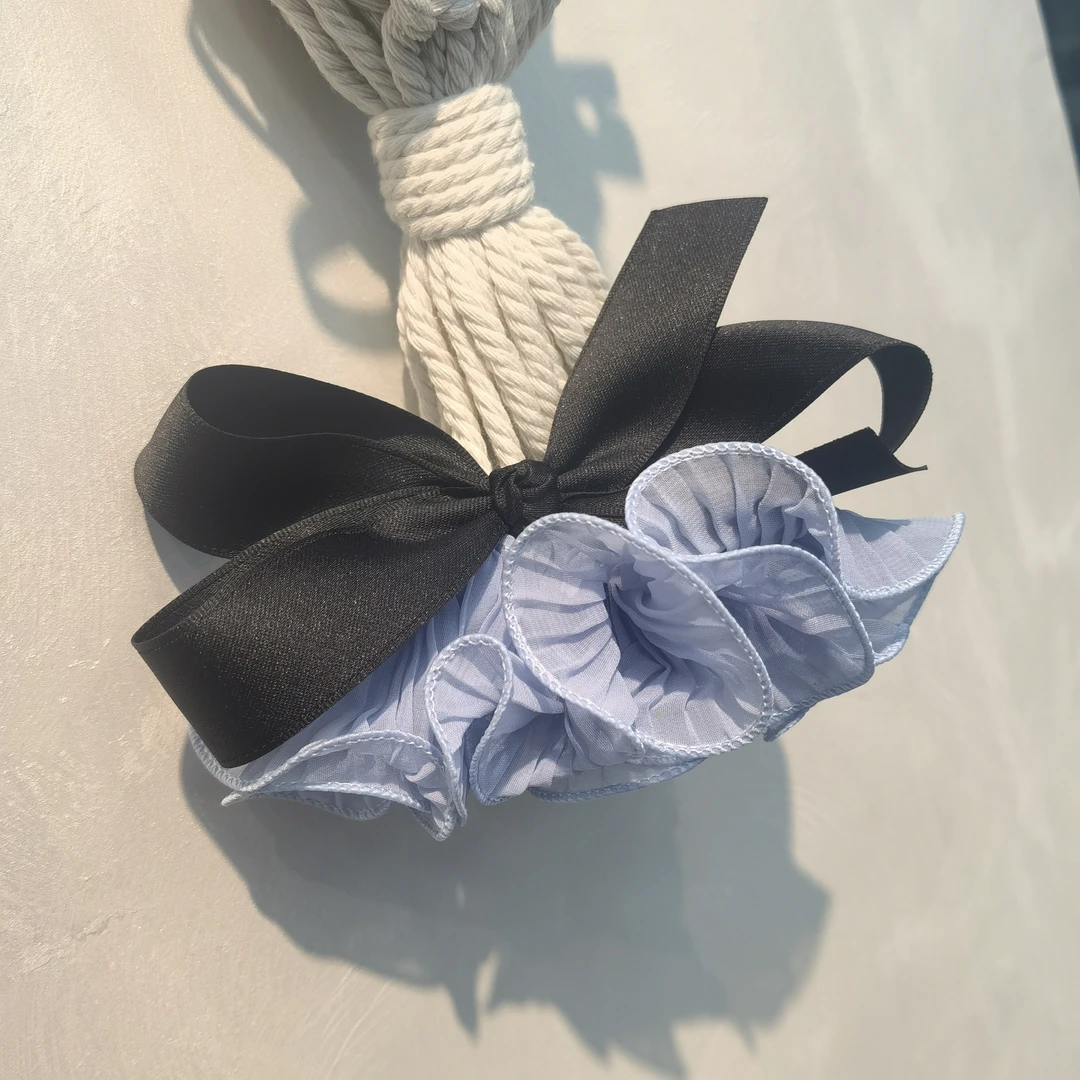 D443黑色蝴蝶结蓝色裙边弹簧夹