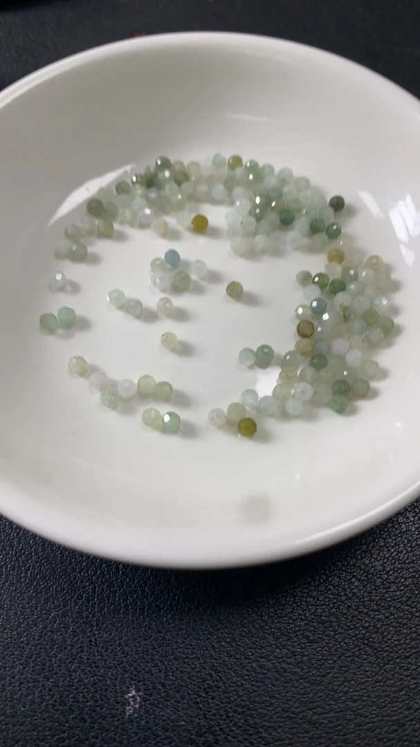 翡翠3➕mm100散珠多样性发货素圈女款