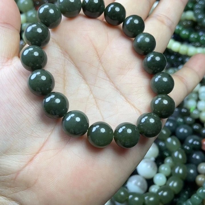 颈饰未镶嵌和田玉卡12